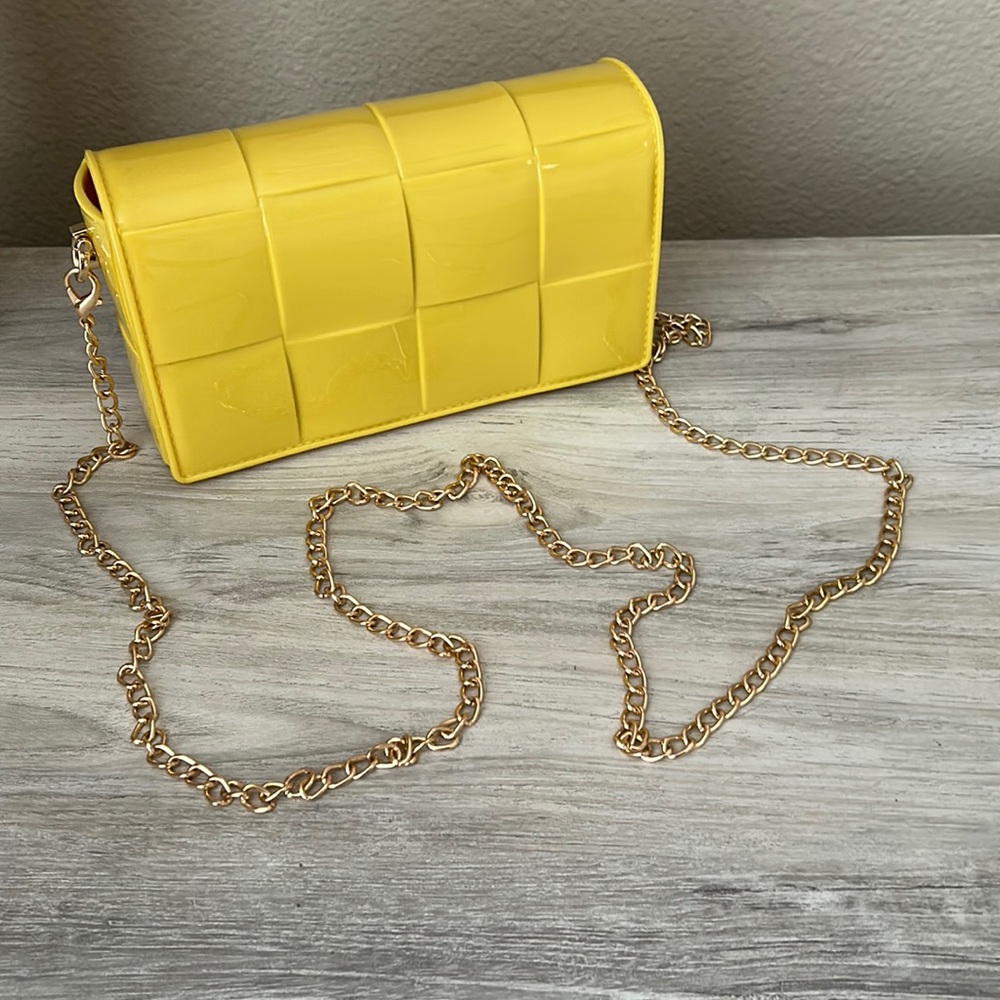 Yellow Clutch